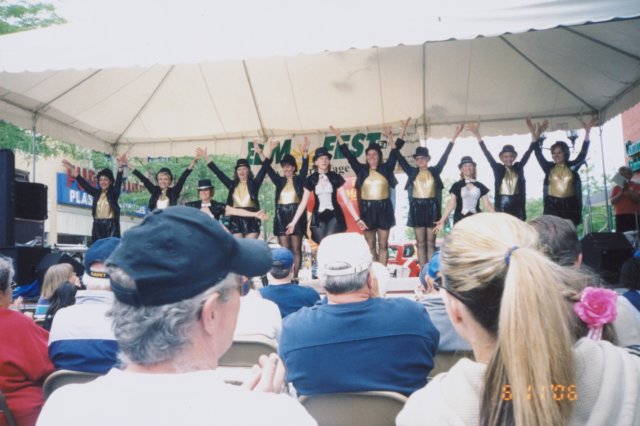 moreelmfestdancing.jpg